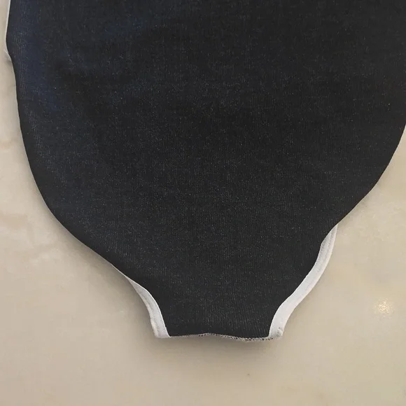 NWOT FP Movement Power Play Bodysuit. M/L - Picture 7 of 8